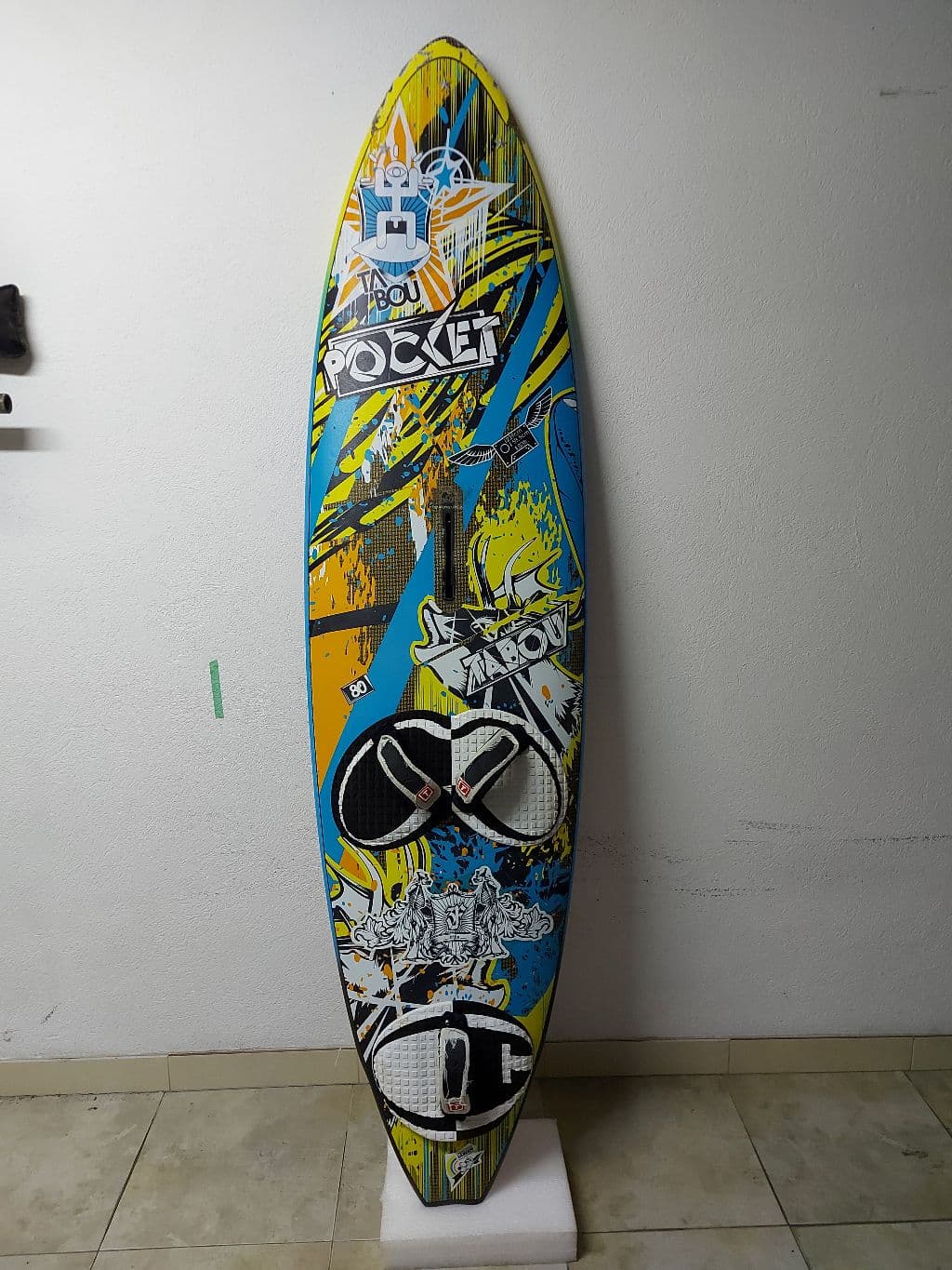 Tabla de windsurf Tabou Pocket 80l