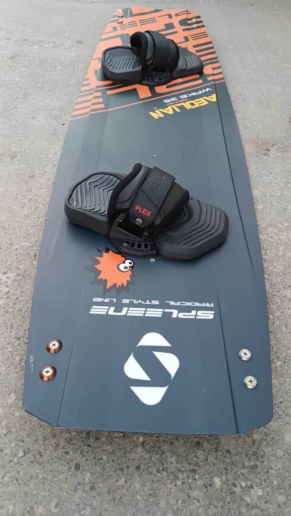 Tabla kite Spleene Wake 135 cm Como nuevo