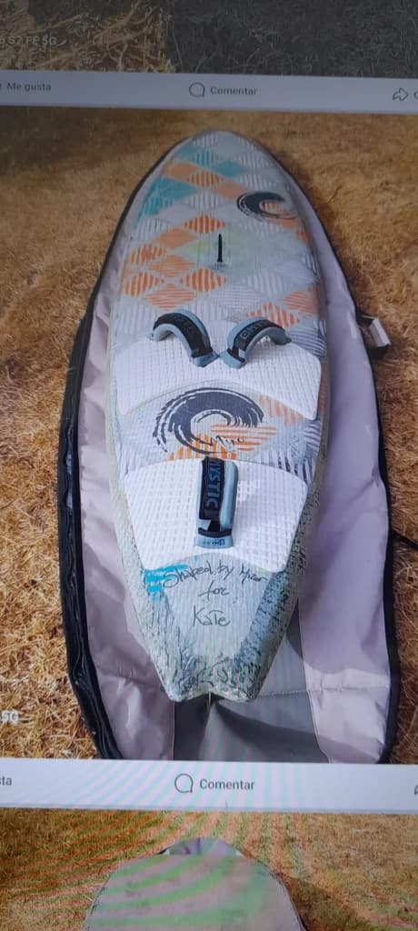 TABLA CUSTOM CARBON WAVE 64/67 LITROS  TRI - FIN  EN PERFECTO ESTADO 