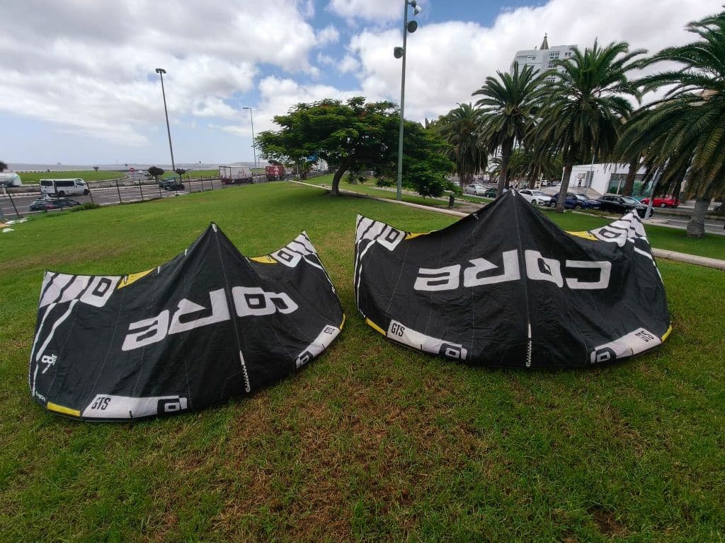 Pack de kitesurf Core GTS Freestyle – 7 m + 9 m + barra + mochilas